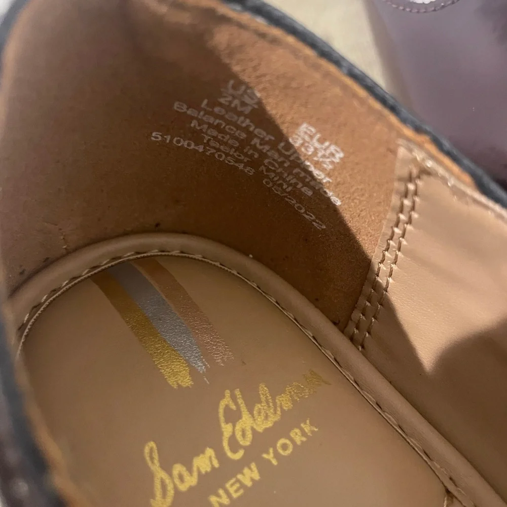 *New* Sam Edelman Burgundy and Gold T-Strap Kids Shoes - Picture 12 of 14